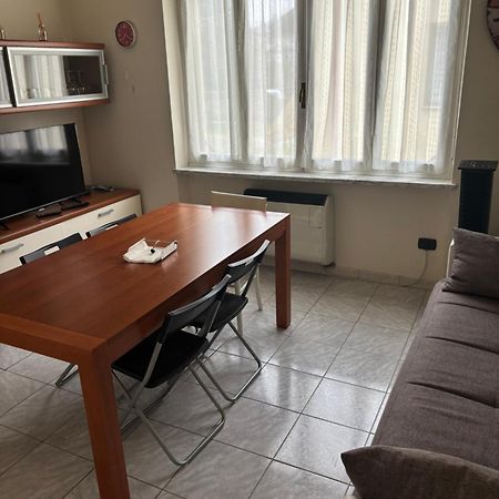 Greenappartament Del Lago Вивероне Екстериор снимка